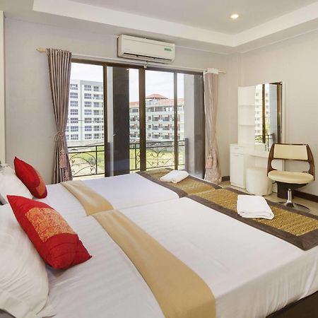 Royal Q & D Suites Pattaya Eksteriør billede