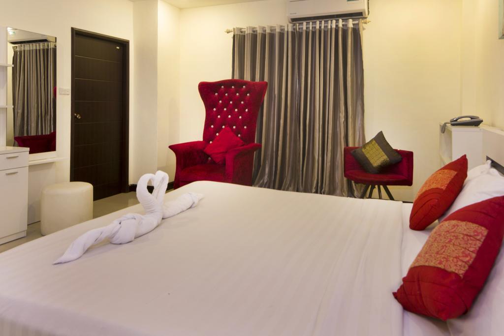 Royal Q & D Suites Pattaya Eksteriør billede