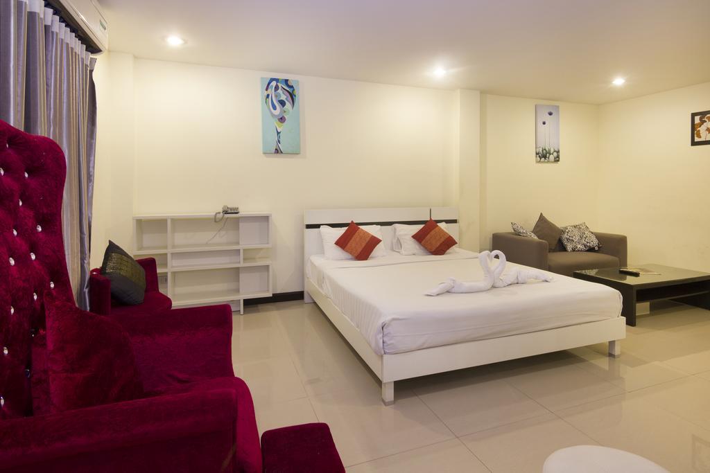 Royal Q & D Suites Pattaya Eksteriør billede