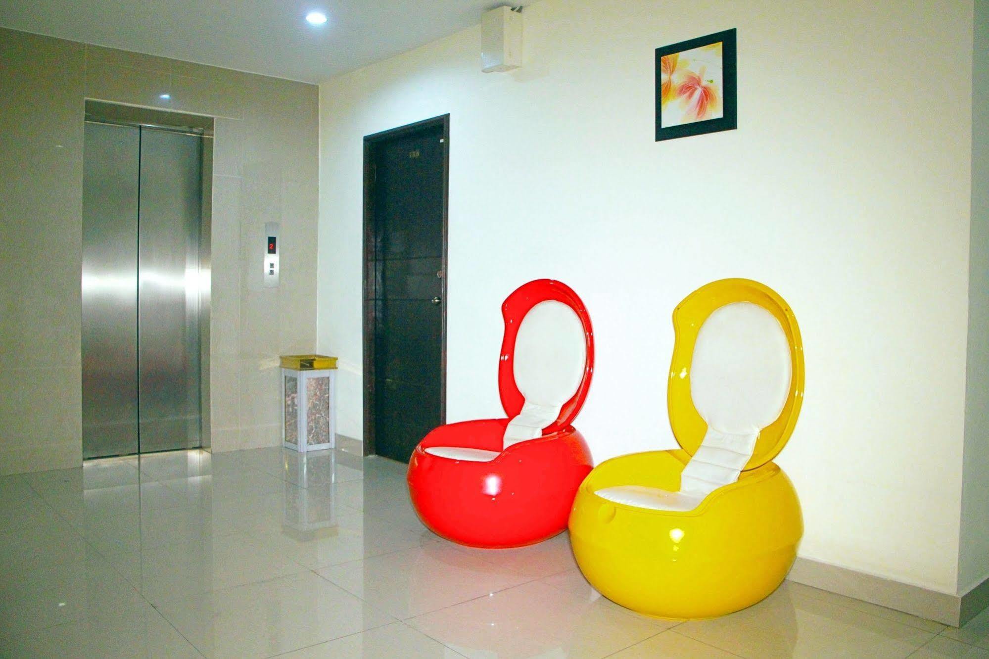 Royal Q & D Suites Pattaya Eksteriør billede