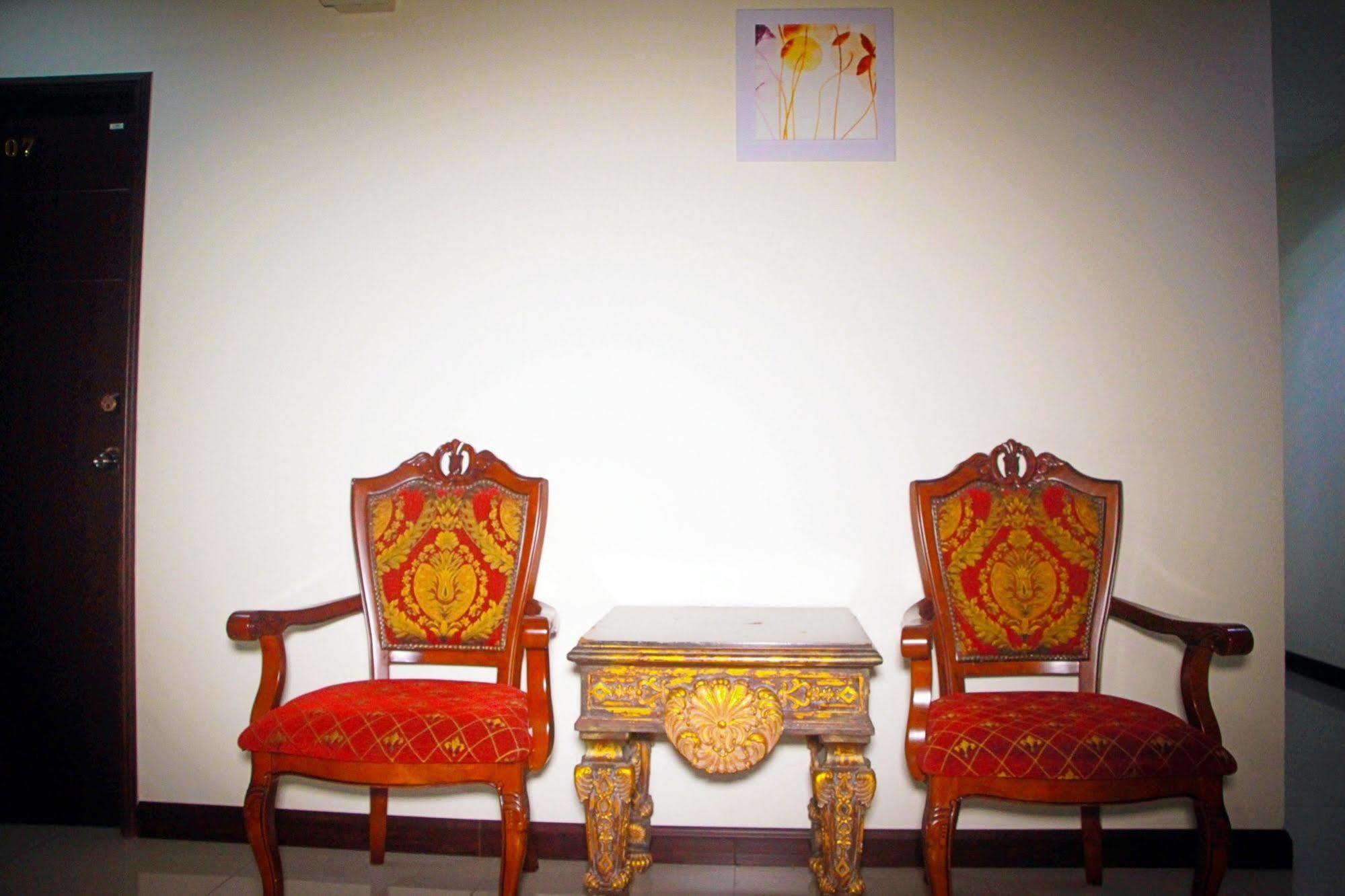 Royal Q & D Suites Pattaya Eksteriør billede