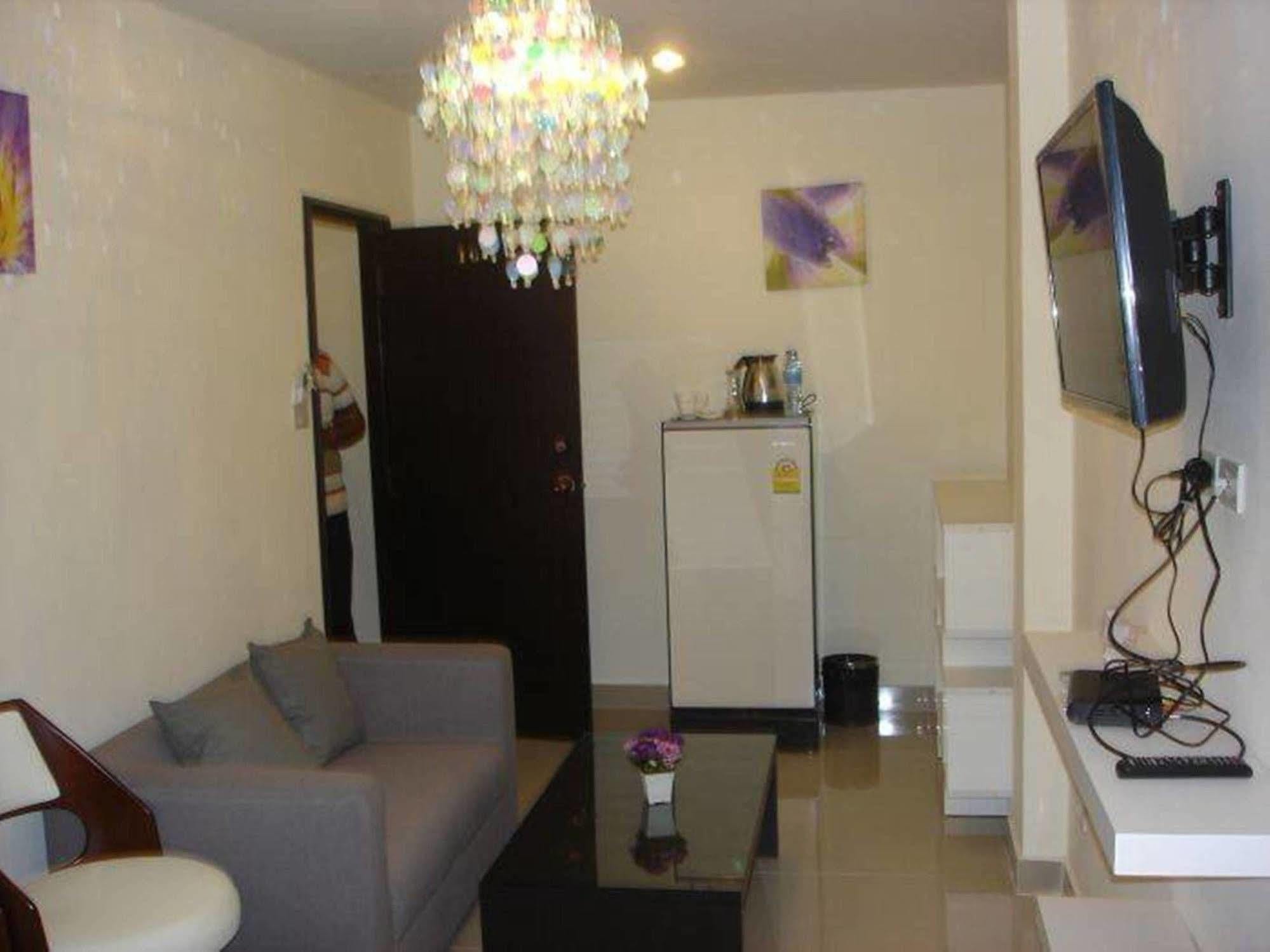 Royal Q & D Suites Pattaya Eksteriør billede