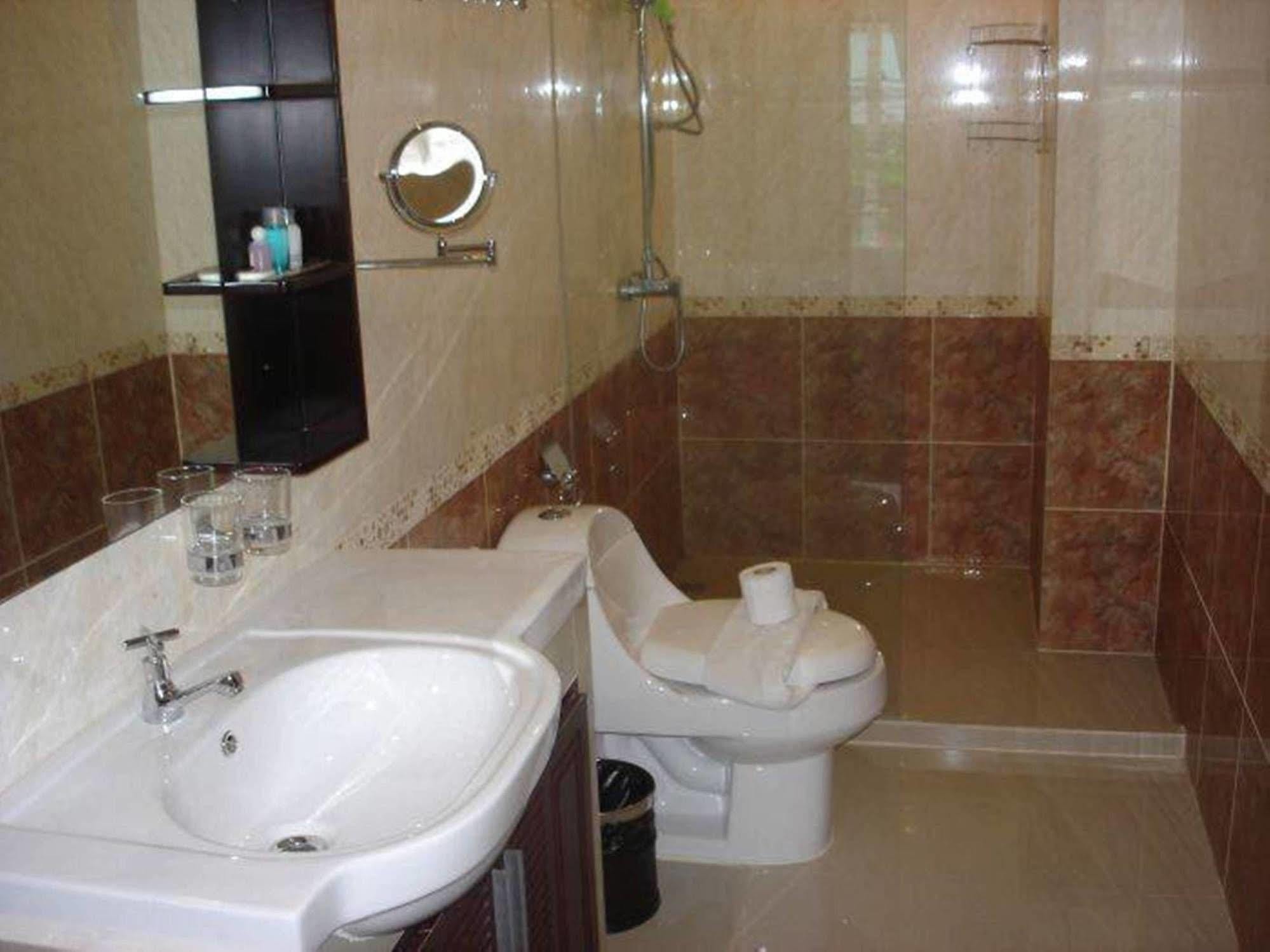 Royal Q & D Suites Pattaya Eksteriør billede