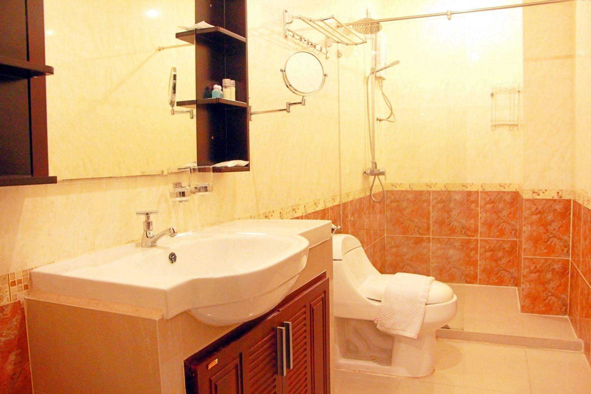 Royal Q & D Suites Pattaya Eksteriør billede