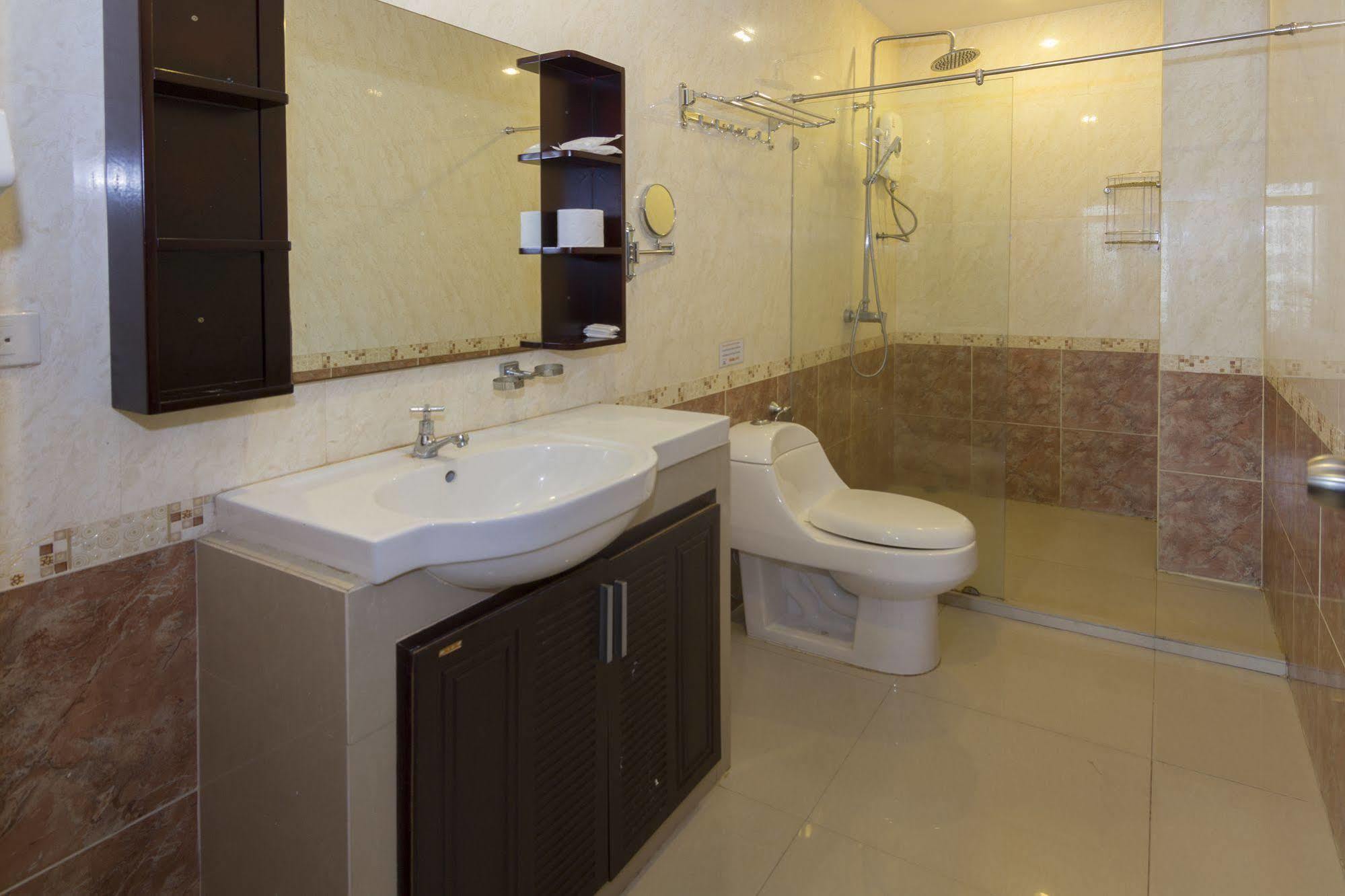 Royal Q & D Suites Pattaya Eksteriør billede