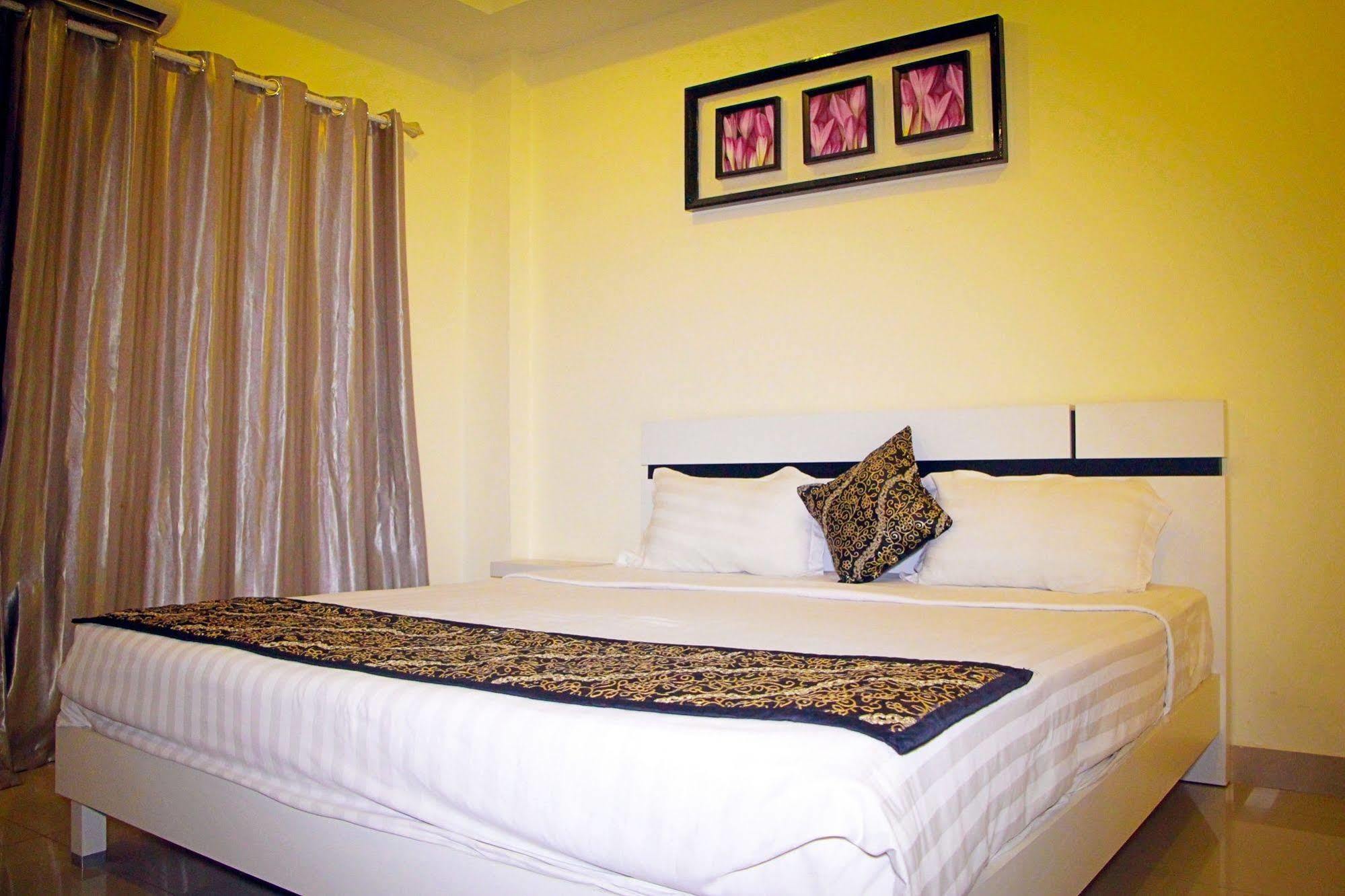 Royal Q & D Suites Pattaya Eksteriør billede