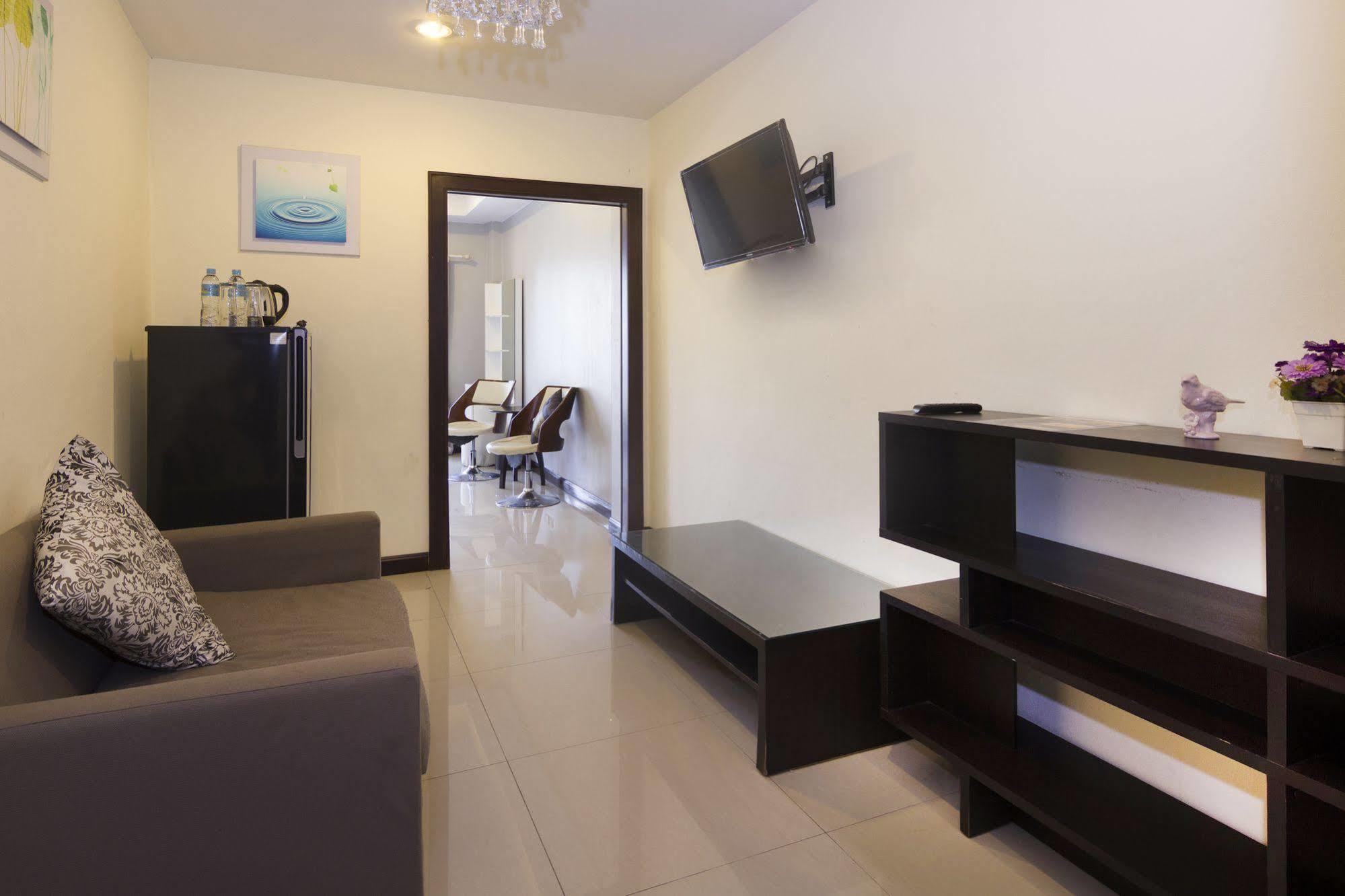 Royal Q & D Suites Pattaya Eksteriør billede