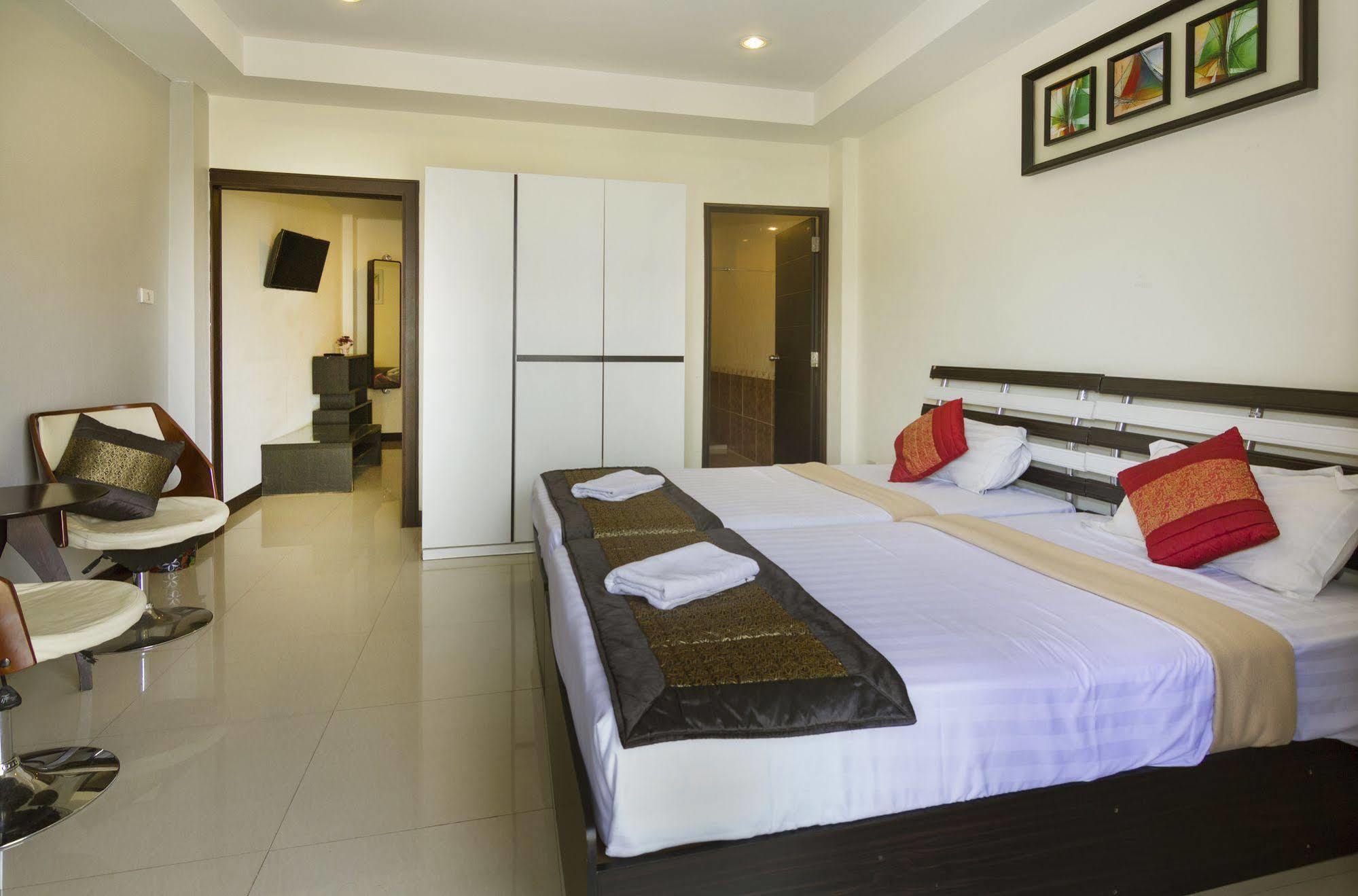 Royal Q & D Suites Pattaya Eksteriør billede