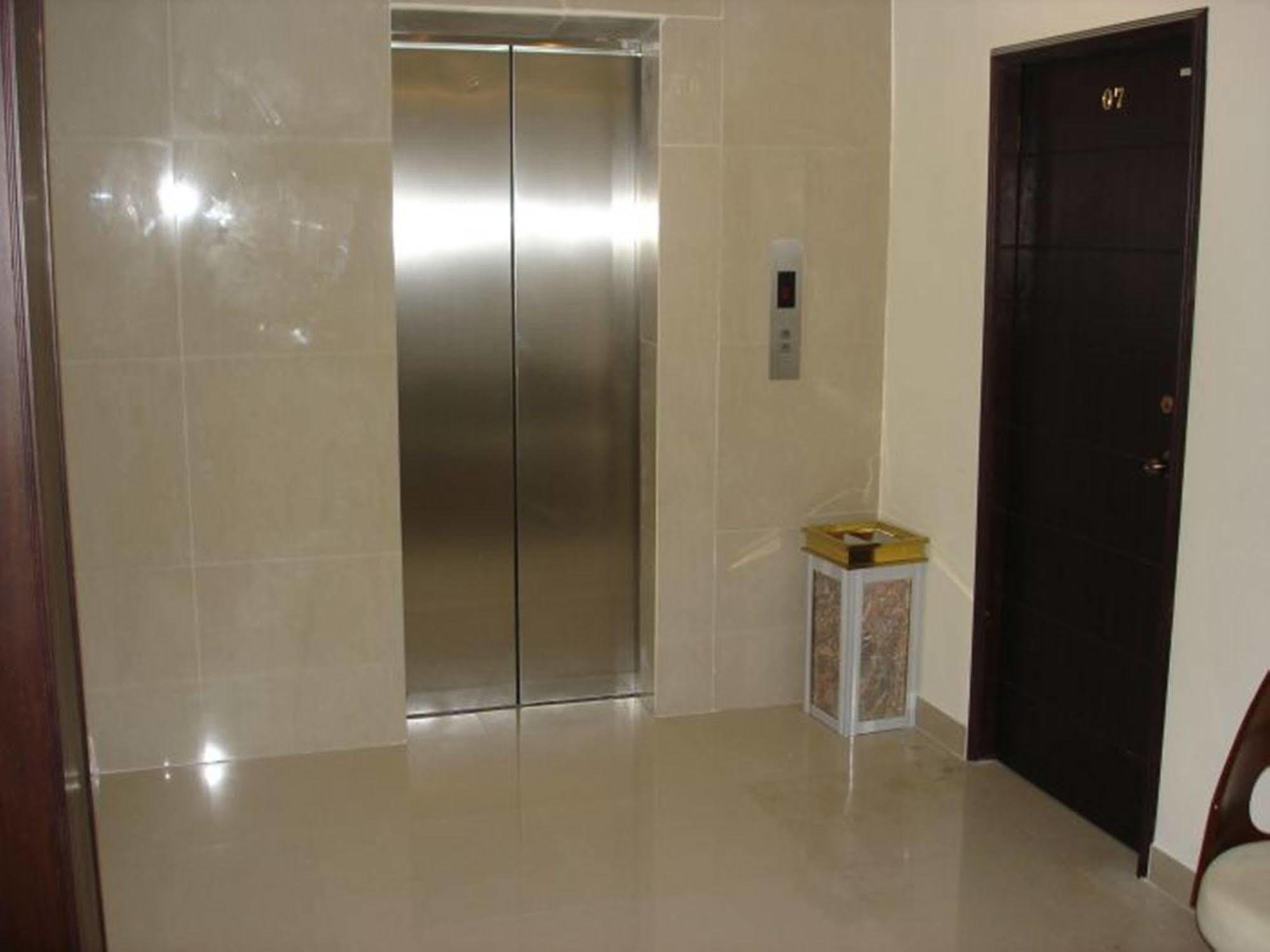 Royal Q & D Suites Pattaya Eksteriør billede