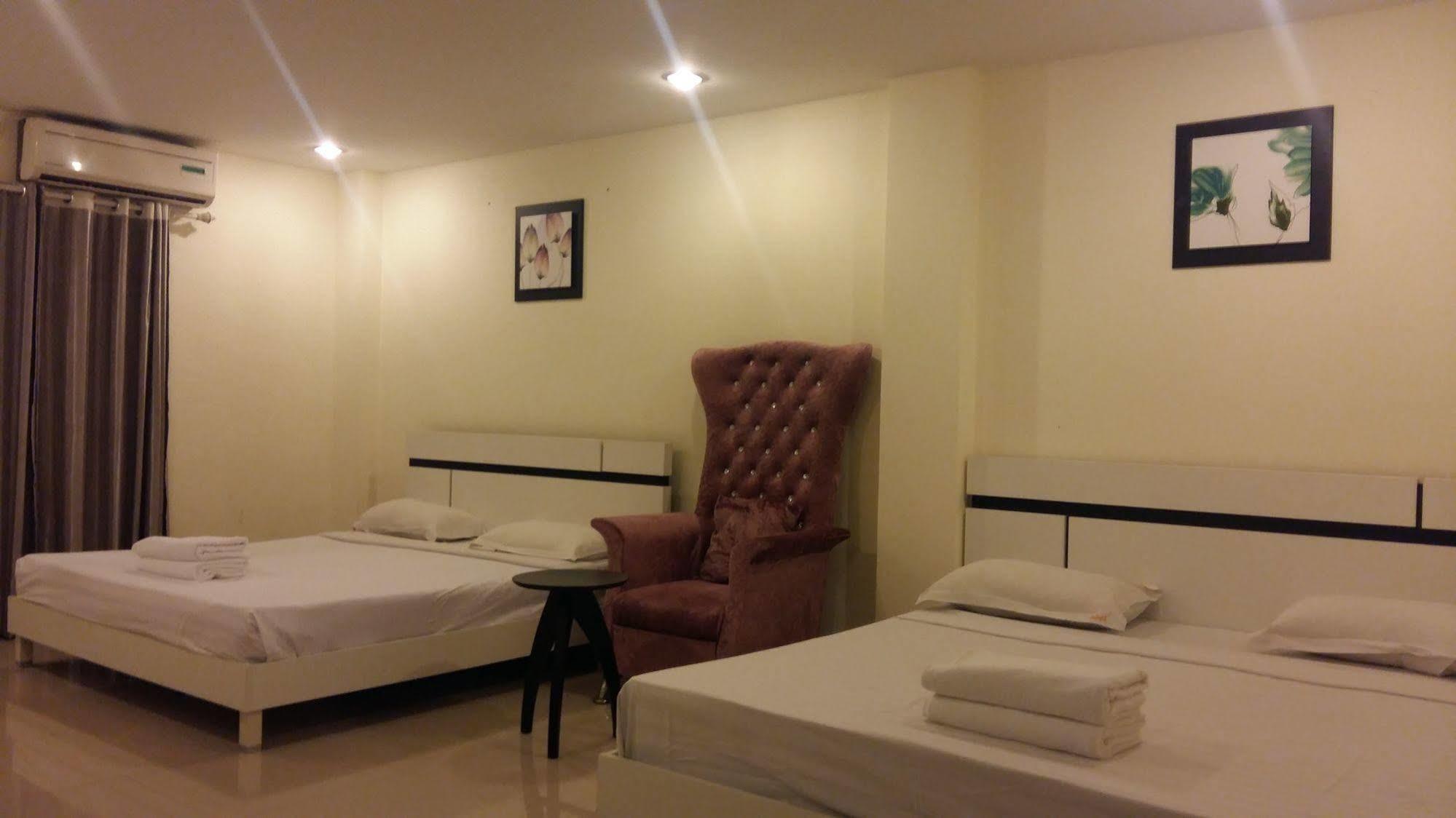 Royal Q & D Suites Pattaya Eksteriør billede